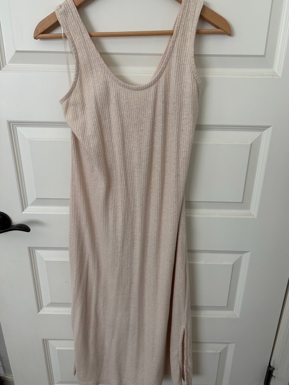 Old Navy Sleeveless Ribbed Midi Dress in Light Beige- XS